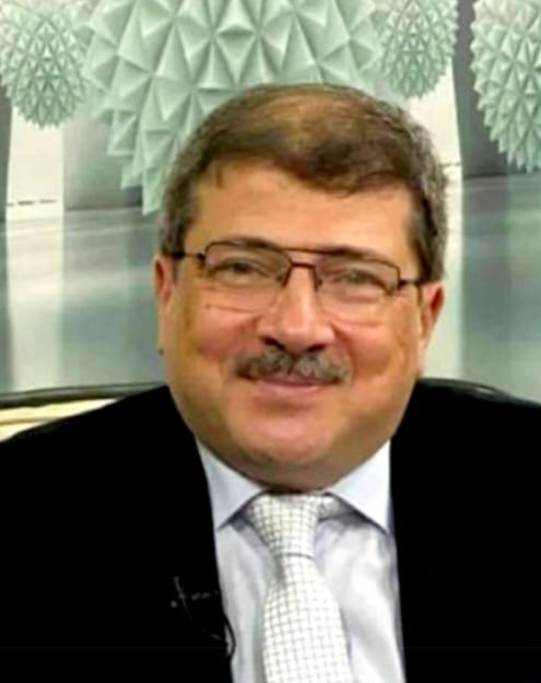 دكتور أحمد عثمان موسى استشاري جراحة الأوعية الدموية زميل كلية الجراحين الملكية بانجلترا و رئيس أقسام جراحة الأوعية الدموية بالقوات المسلحة